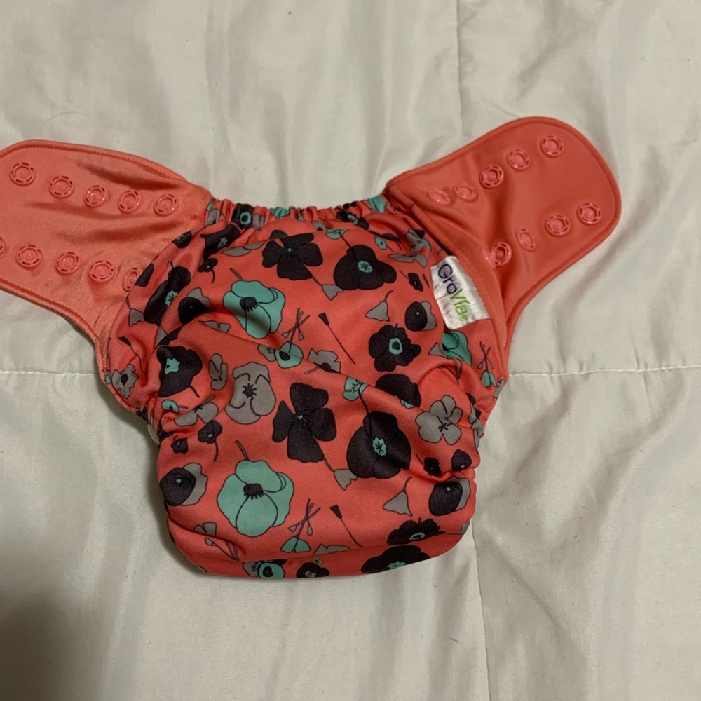 Cloth diaper , grovia